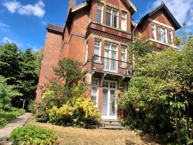 Studio for rent in West Midlands