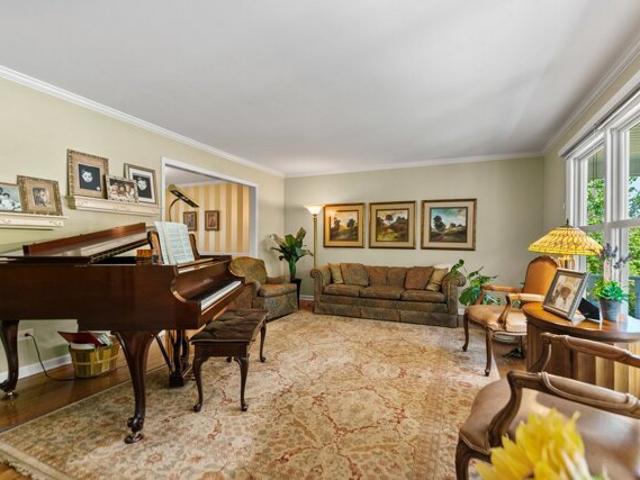 House for sale in Flossmoor, Illinois