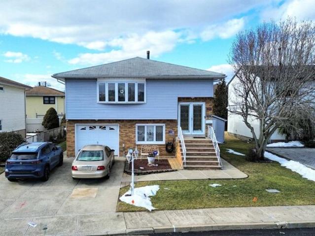 House for sale in Hudson, New Jersey