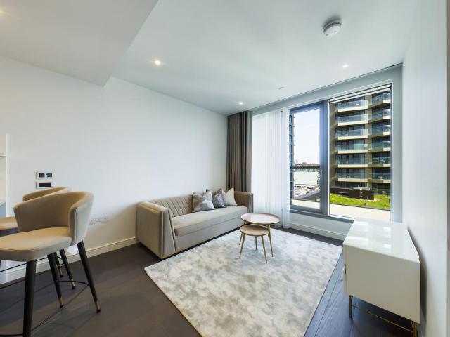 Apartment for rent in Canary Wharf, Greater London