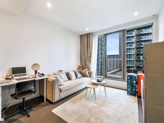 Apartment for rent in Canary Wharf, Greater London