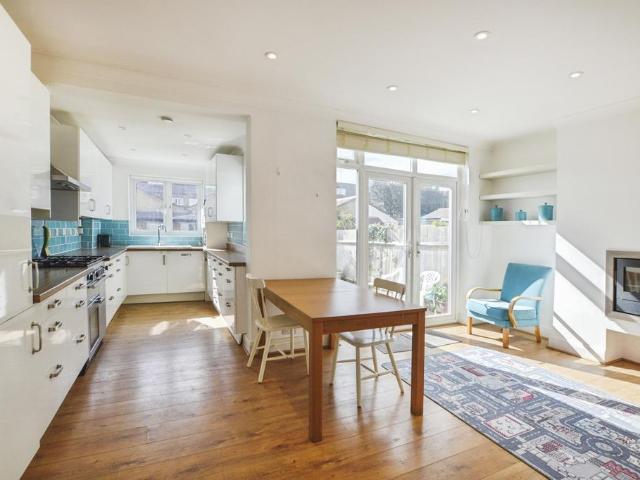 House for rent in London Borough of Hounslow, Greater London