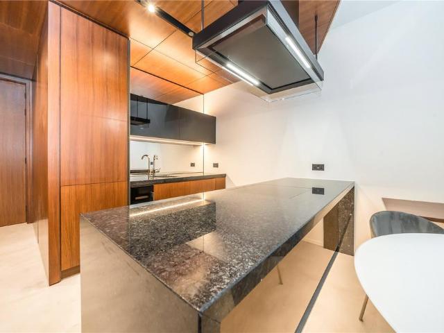 Apartment for rent in Canary Wharf, Greater London