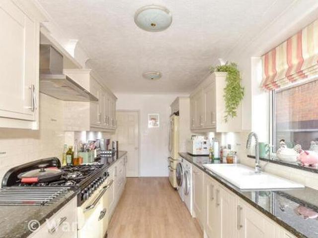 House for sale in Oad Street, Kent