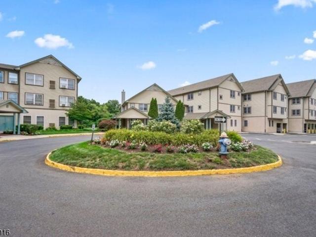 Condo for sale in Berkeley Heights, New Jersey