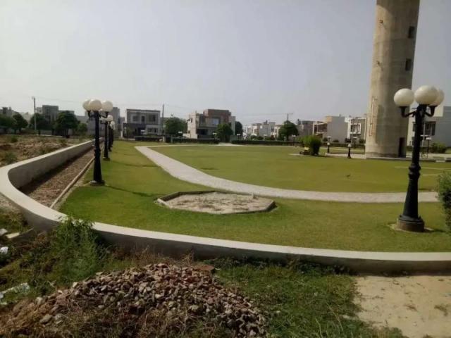 Land for sale in Faisalabad, Islamabad Capital Territory