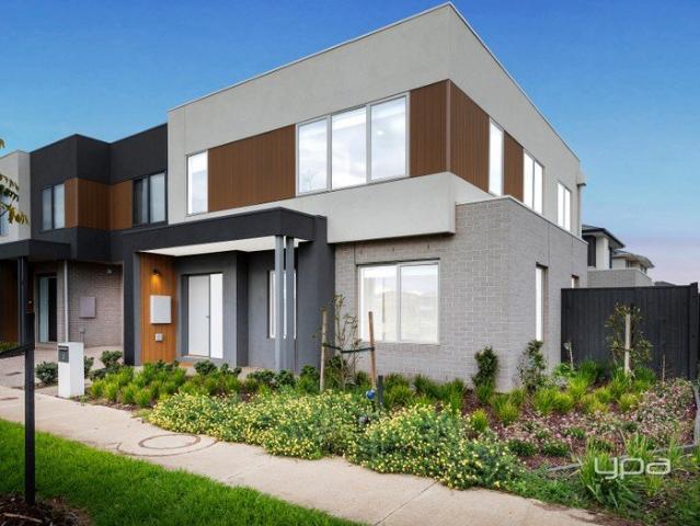 Townhouse for sale in Camerons Creek, Victoria