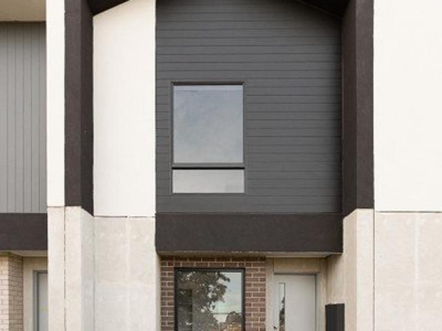 Townhouse for sale in Woodstock, Melbourne