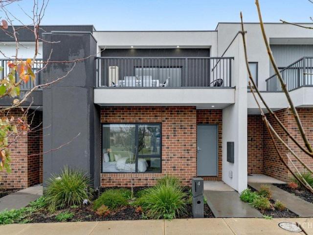 Townhouse for sale in Camerons Creek, Victoria