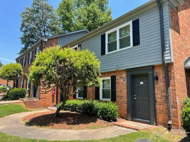 Apartment for rent in Mecklenburg, North Carolina