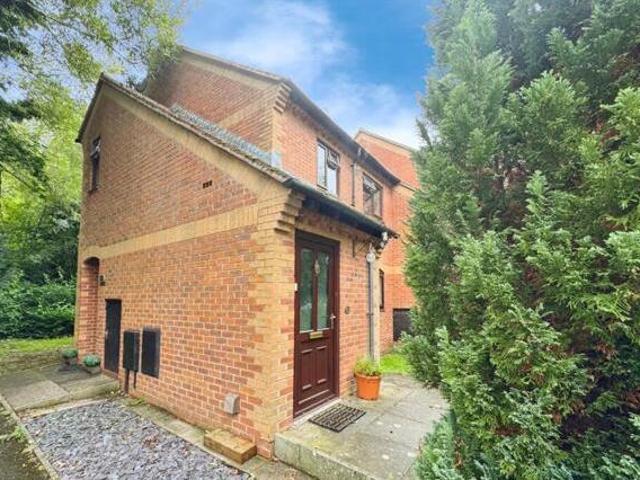 House for sale in Black Dam, Basingstoke and Deane