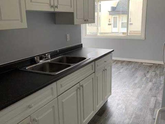 House for rent in Wedgewood, Alberta