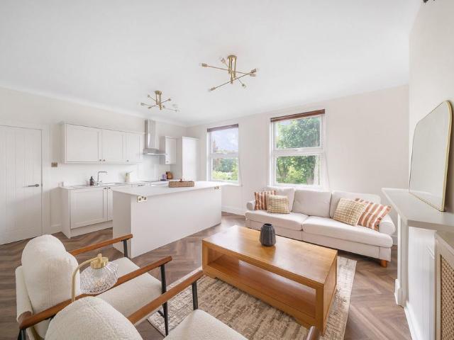 House for rent in The Wrythe, Greater London