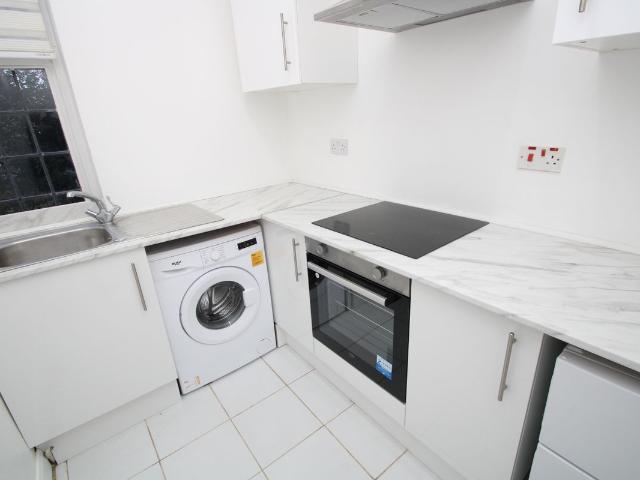 Studio for rent in London Borough of Croydon, Addiscombe