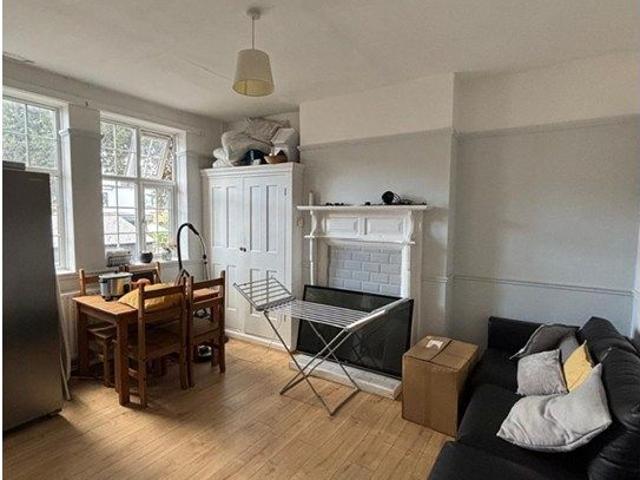 Room for rent in Summerstown, Upper Tooting