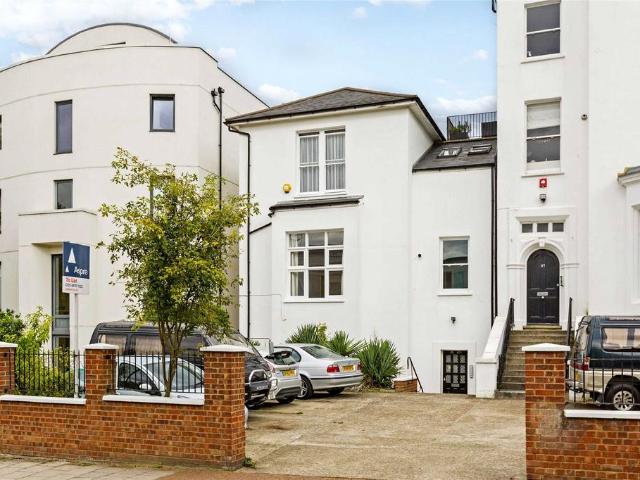 Apartment for rent in Clapham, Greater London
