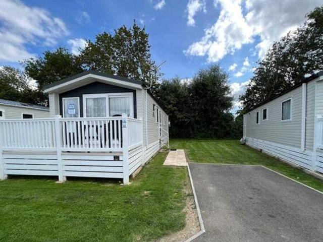 House for sale in Littlecote, West Sussex
