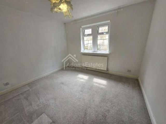 House for rent in Thornhill Lees