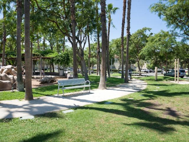 Apartment for rent in Canoga Park, California