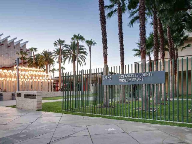 Apartment for rent in Canoga Park, California