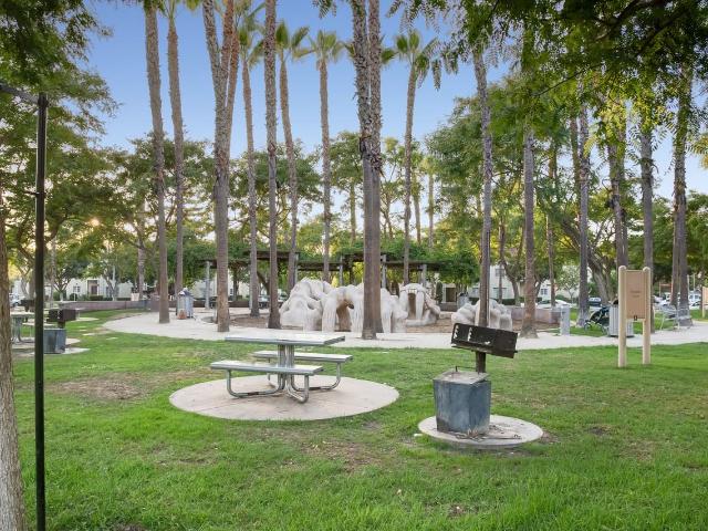 Apartment for rent in Canoga Park, California