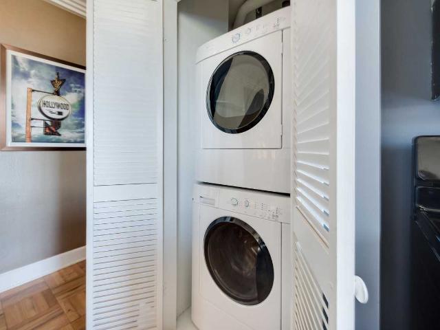 Apartment for rent in Canoga Park, California