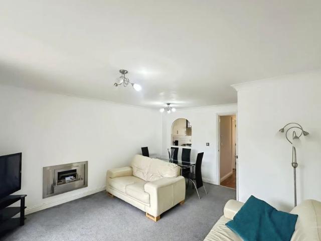 Townhouse for rent in Burton Waters, Ingleby