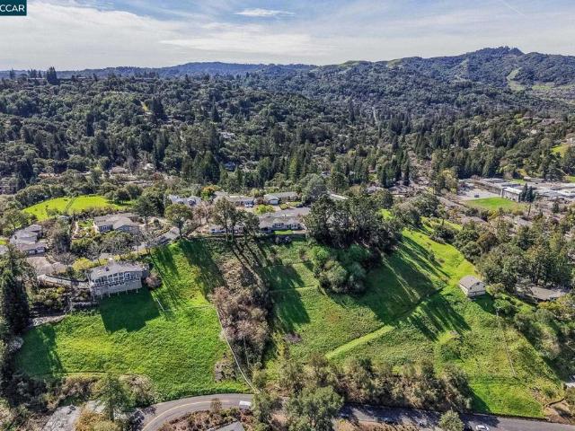 Land for sale in Orinda, California