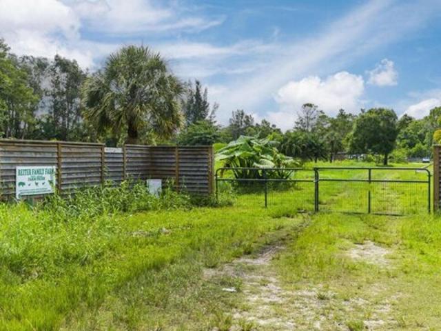 Land for sale in Lake Worth