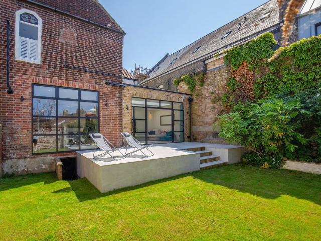 Apartment for rent in Heigham Grove, East Bank