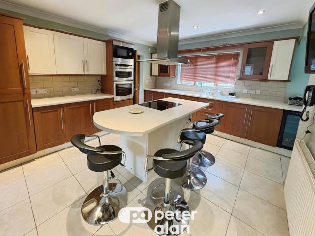 Apartment for rent in Tonyrefail, Coedely