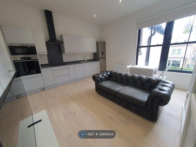 Apartment for rent in Broomfield, South Yorkshire
