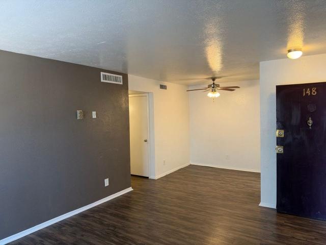 Apartment for rent in Vickery Meadows PID, Dallas