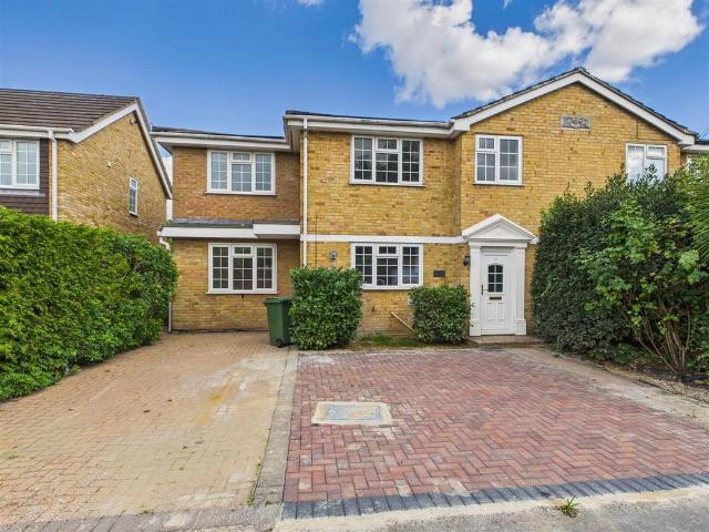 House for rent in Weybridge, Elmbridge