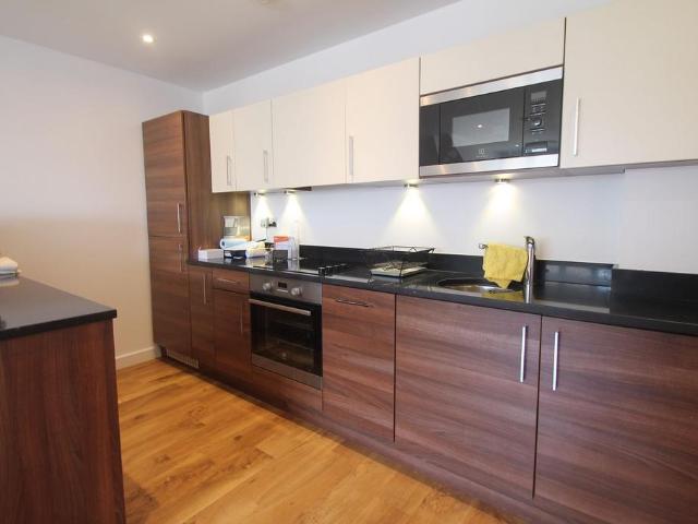 Apartment for rent in Stockley Est., Greater London