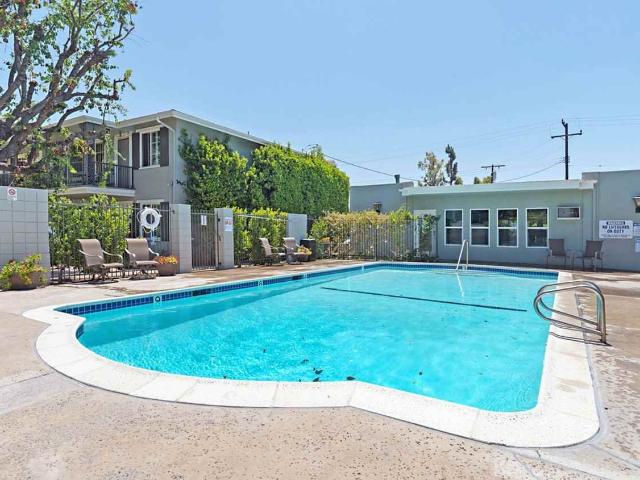 Apartment for rent in Tustin, California