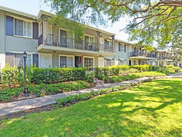 Apartment for rent in Tustin, California