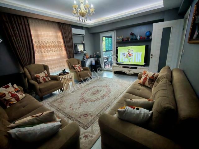Karabağlar, İzmir içerisinde satılık mülk