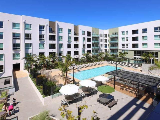 Apartment for rent in Lyon Street, Santa Ana