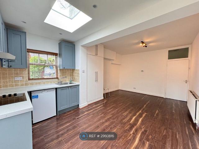 Studio for rent in Harlesden, Greater London