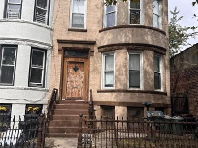 House for sale in Arverne, New York