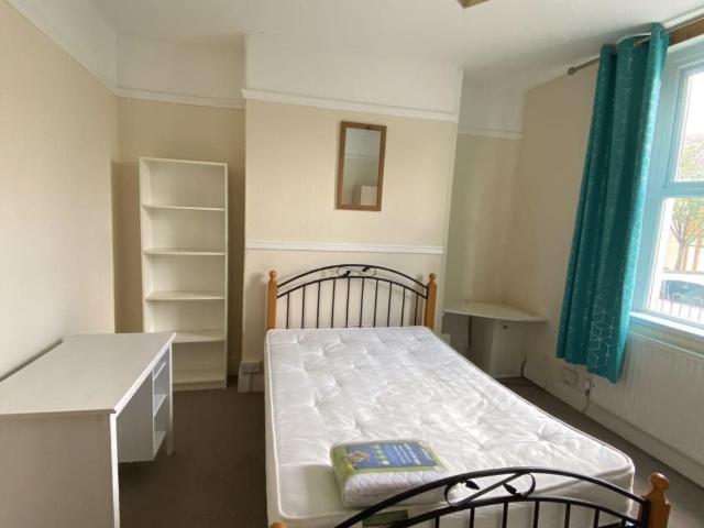 House for rent in Nangreaves, Wales