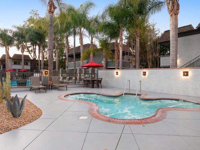 Apartment for rent in Santa Ana, California