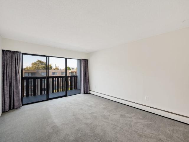 Apartment for rent in James Bay, Victoria