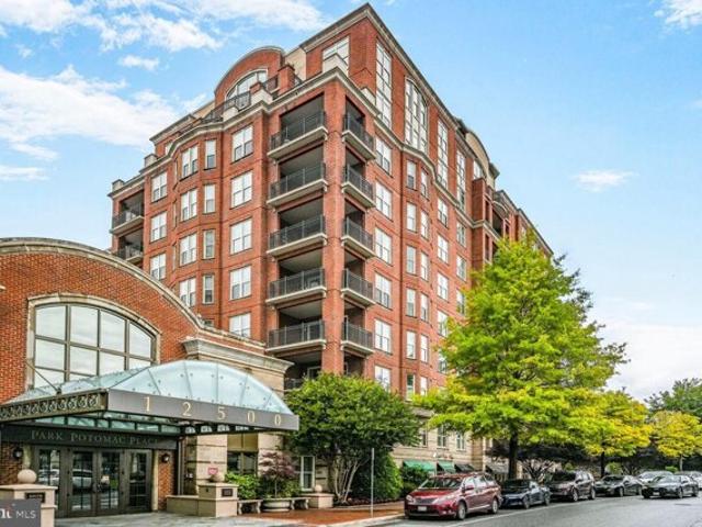 Condo for sale in Potomac