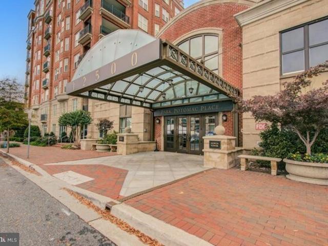 Condo for sale in Potomac, Maryland