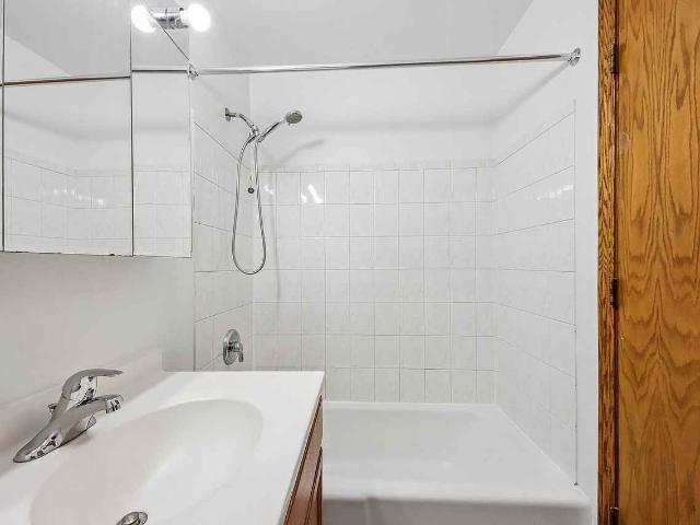 Apartment for rent in Des Plaines, Illinois