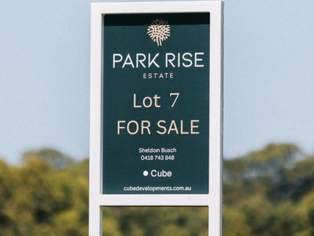 Land for sale in Kings Creek, Queensland