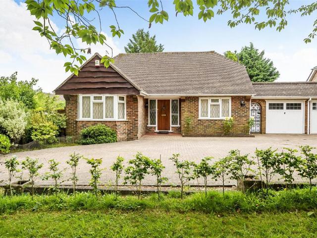 House for rent in Pouchen End, Hertfordshire
