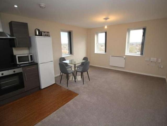 Apartment for rent in Gorse Hill, Trafford Park